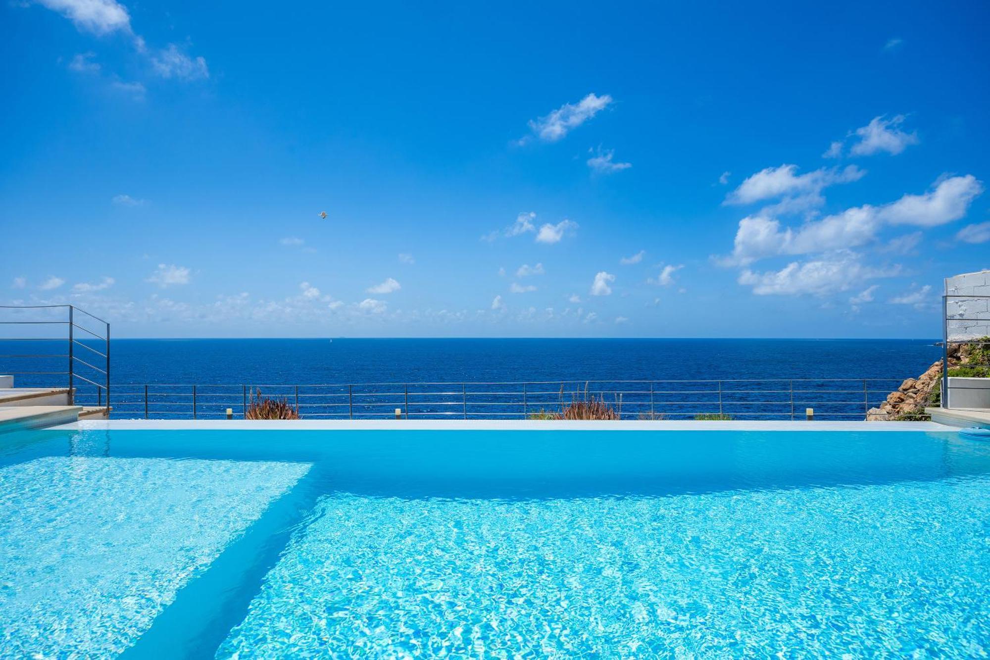 Azul Villa